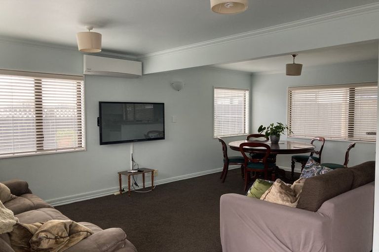 Photo of property in 10 Rua Street, Lyall Bay, Wellington, 6022