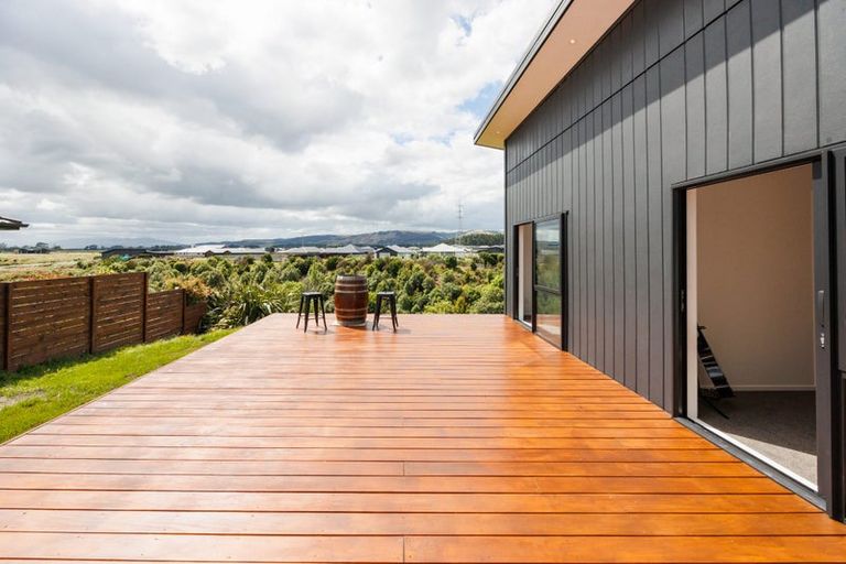 Photo of property in 26 Silicon Way, Fitzherbert, Palmerston North, 4410