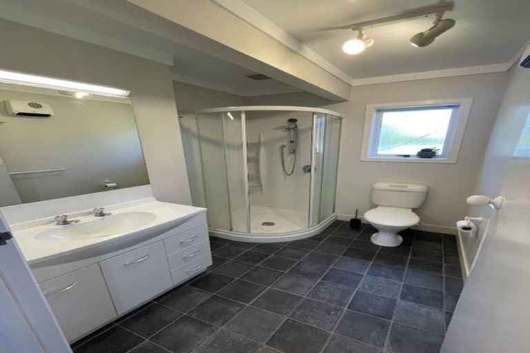 Photo of property in 296b Mangorei Road, Merrilands, New Plymouth, 4312