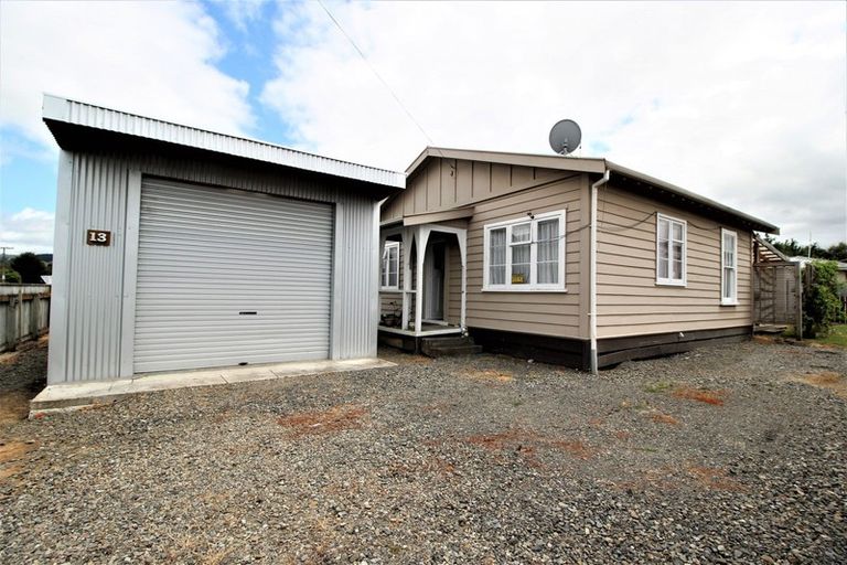 Photo of property in 13 Atkinson Street, Woodville, 4920