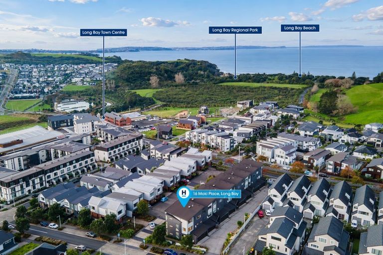 Photo of property in 16 Moki Place, Long Bay, Auckland, 0630