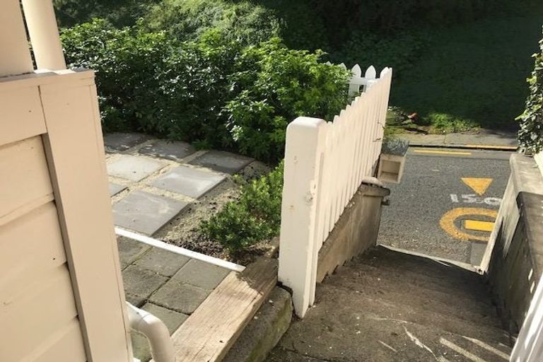 Photo of property in 13 Goldsmith Road, Hospital Hill, Napier, 4110