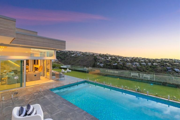 Photo of property in 6 Gazelle Lane, Redcliffs, Christchurch, 8081