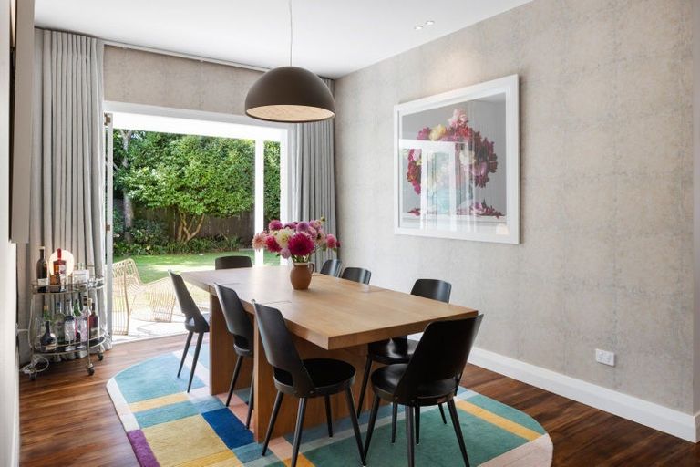 Photo of property in 76 Princes Street, Cambridge, 3434