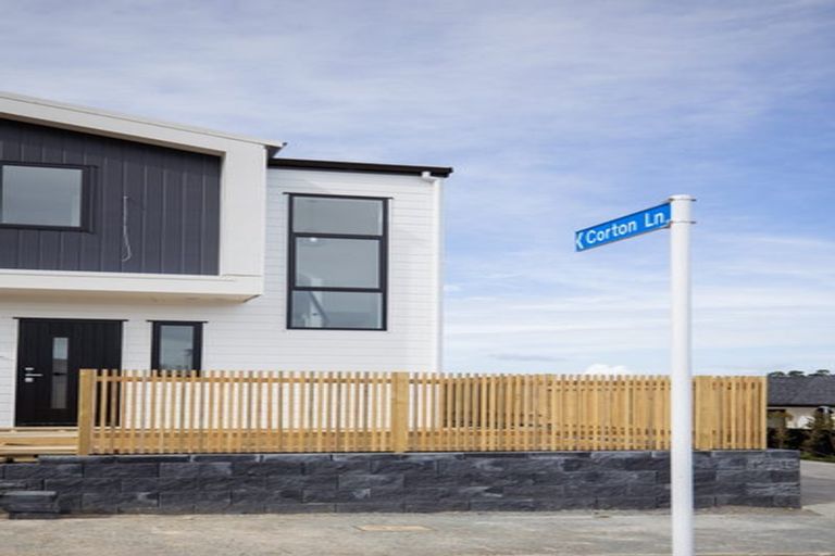 Photo of property in 12 Balthazar Road, Kumeu, 0810