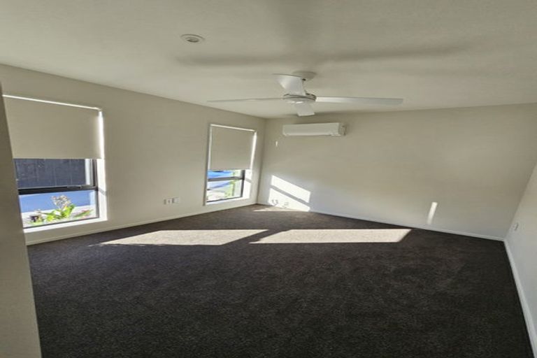 Photo of property in 54a Allington Road, Massey, Auckland, 0614