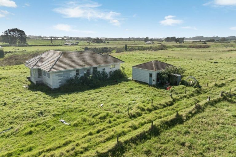 Photo of property in 44 Kaihau Road, Karioitahi, Waiuku, 2683