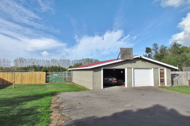 Photo of property in 105 Makoura Road, Masterton, 5810