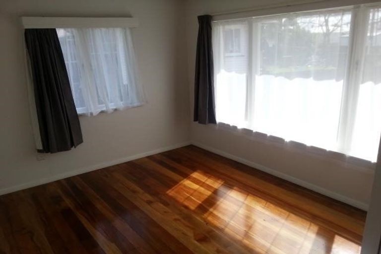 Photo of property in 29 Sutton Crescent, Papakura, 2110