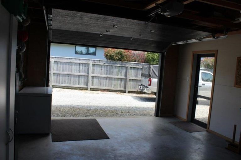 Photo of property in 11 Toiora Close, Takaka, 7110