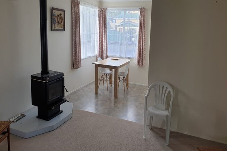 Photo of property in 20 Gibson Place, Patea, 4520