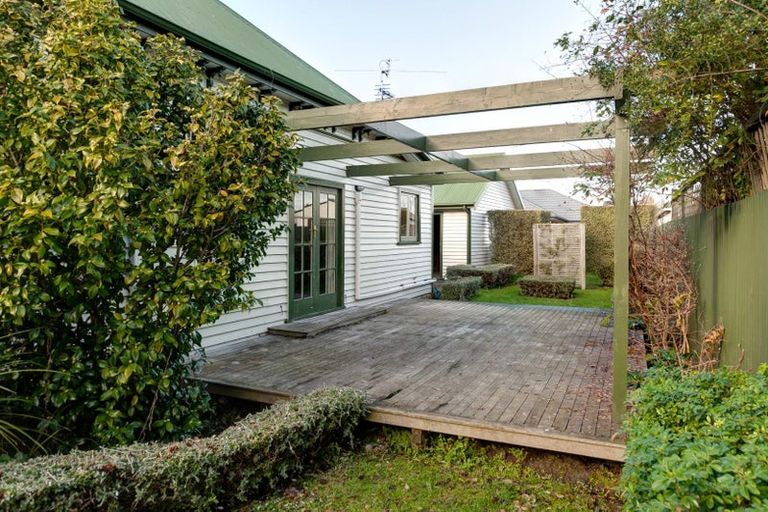 Photo of property in 44 Oxley Avenue, St Albans, Christchurch, 8014
