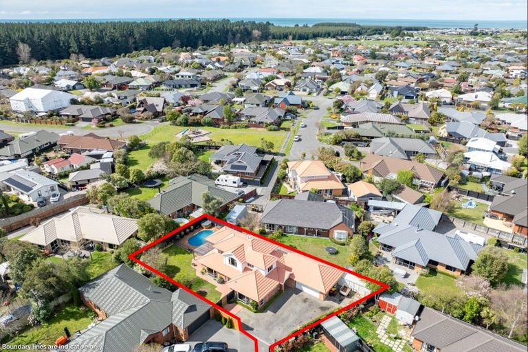 Photo of property in 39 Broadhaven Avenue, Parklands, Christchurch, 8083