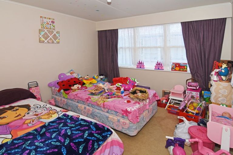 Photo of property in 24 Fergusson Street, Solway, Masterton, 5810