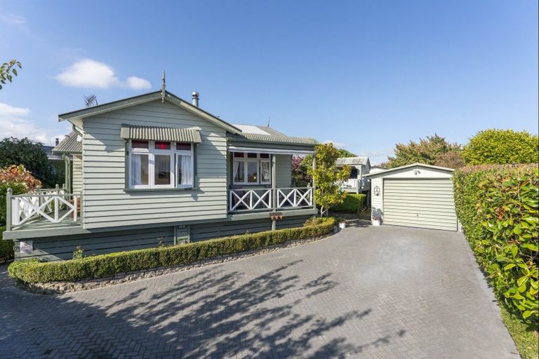Photo of property in 10 Tamatea Road, Taupo, 3330