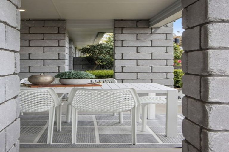 Photo of property in 60 Kayelene Place, Omokoroa, 3114