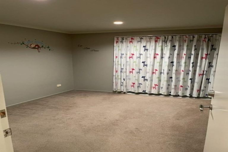 Photo of property in 43 Bruce Pulman Drive, Takanini, 2112