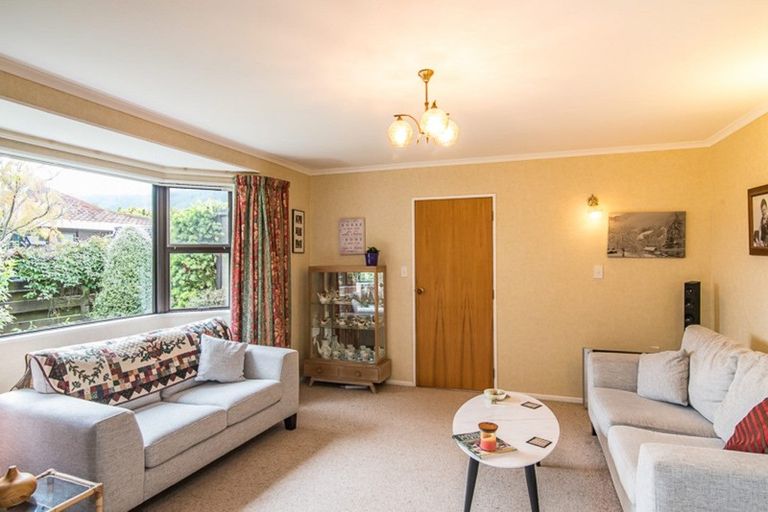 Photo of property in 43a Andrew Street, Waikanae, 5036