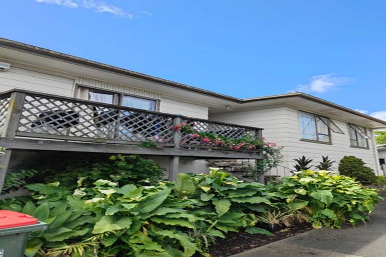 Photo of property in 5 Struan Place, Highland Park, Auckland, 2010
