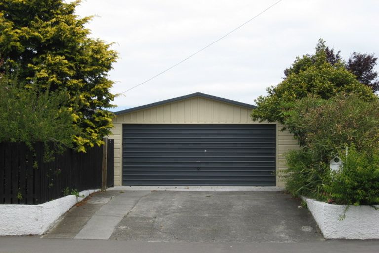 Photo of property in 25 Greendale Avenue, Avonhead, Christchurch, 8042