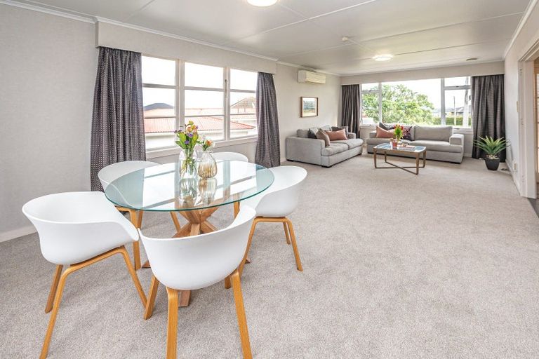 Photo of property in 15 Windsor Terrace, Durie Hill, Whanganui, 4500