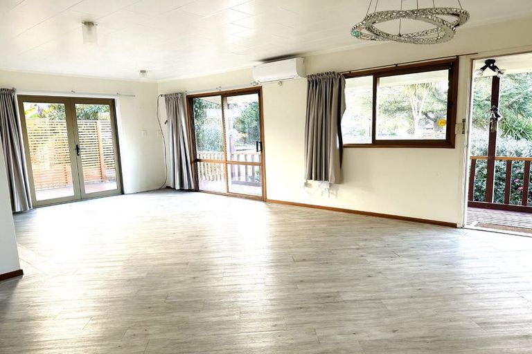 Photo of property in 2/13 Phoenix Place, Papatoetoe, Auckland, 2025