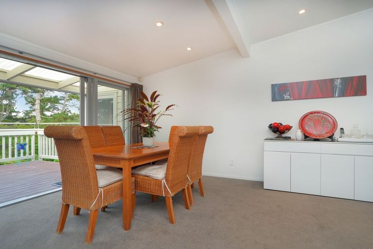 Photo of property in 48a Konini Road, Titirangi, Auckland, 0604