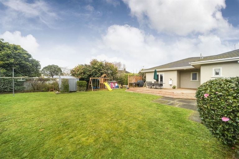 Photo of property in 12 Poole Street, Feilding, 4702