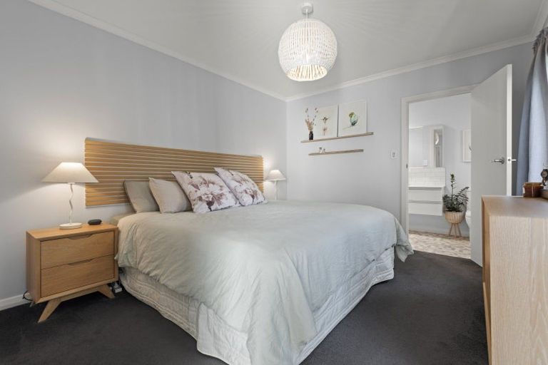 Photo of property in 1 Sinclair Avenue, Highbury, Palmerston North, 4412