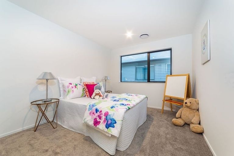 Photo of property in 15 Kearns Drive, Hobsonville, Auckland, 0616