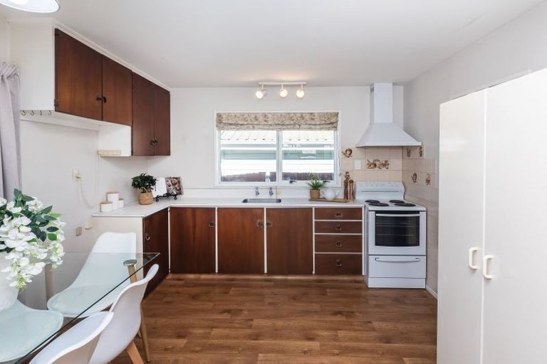 Photo of property in 1/4 Tracy Place, Redwood, Christchurch, 8051