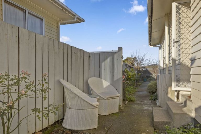 Photo of property in 8 Matthews Road, Wainuiomata, Lower Hutt, 5014