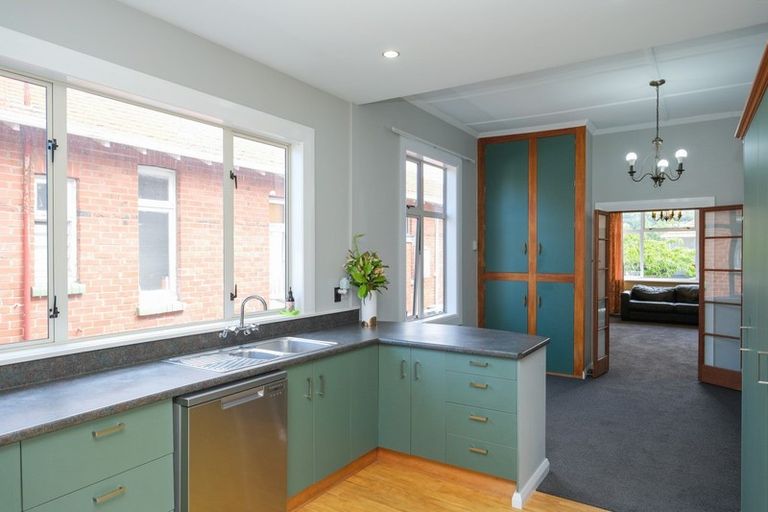 Photo of property in 21 West Avenue, Saint Clair, Dunedin, 9012