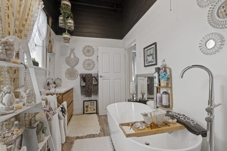 Photo of property in 88 Celia Street, Stratford, 4332