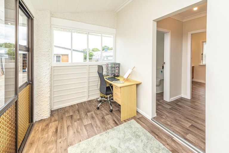 Photo of property in 17 Spier Street, Aramoho, Whanganui, 4500