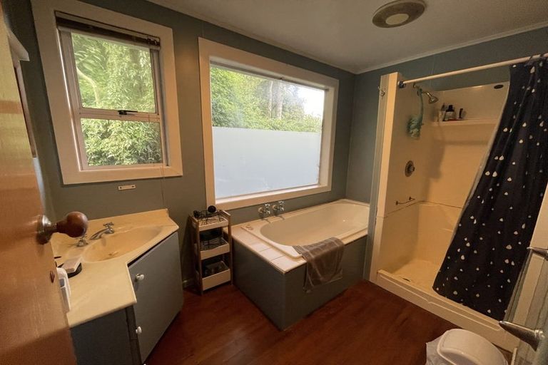 Photo of property in 23a Awanui Street, Merrilands, New Plymouth, 4312