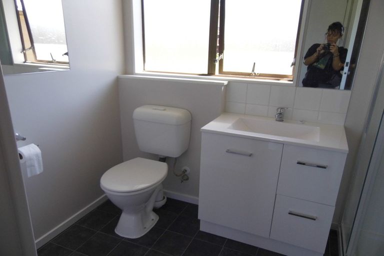 Photo of property in 1 Edgware Road, West Harbour, Auckland, 0618