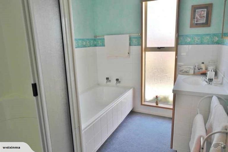 Photo of property in 2/8 Peverel Street, Riccarton, Christchurch, 8011