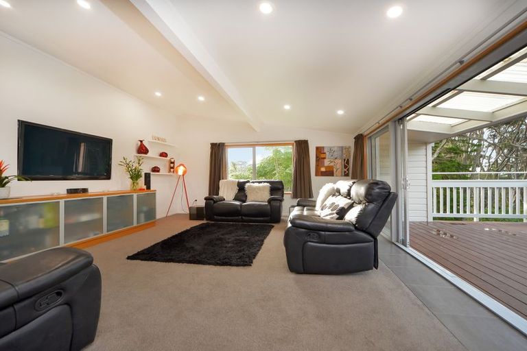 Photo of property in 48a Konini Road, Titirangi, Auckland, 0604
