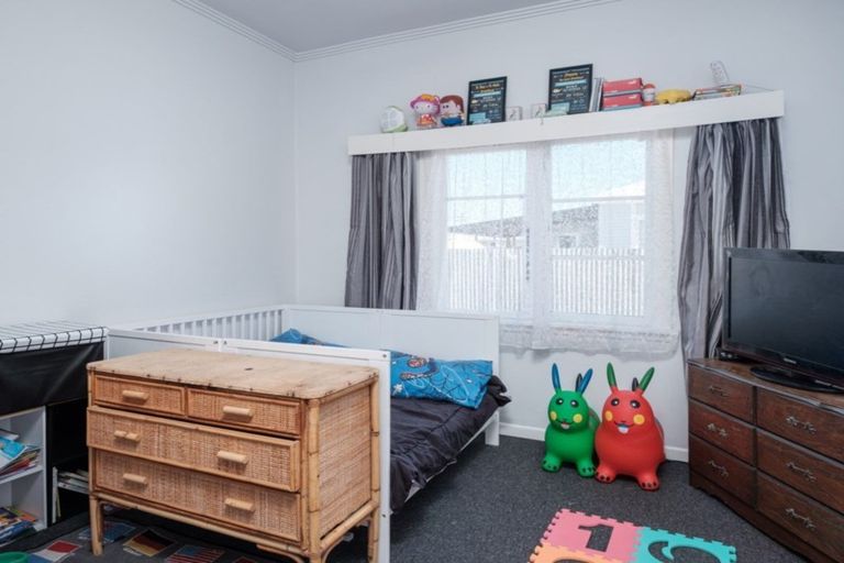 Photo of property in 12 Redmond Street, Elgin, Gisborne, 4010