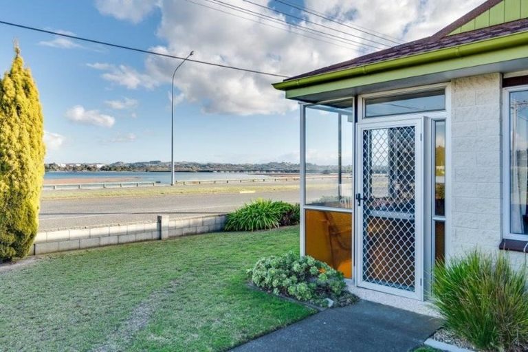 Photo of property in 1/30 Meeanee Quay, Westshore, Napier, 4110