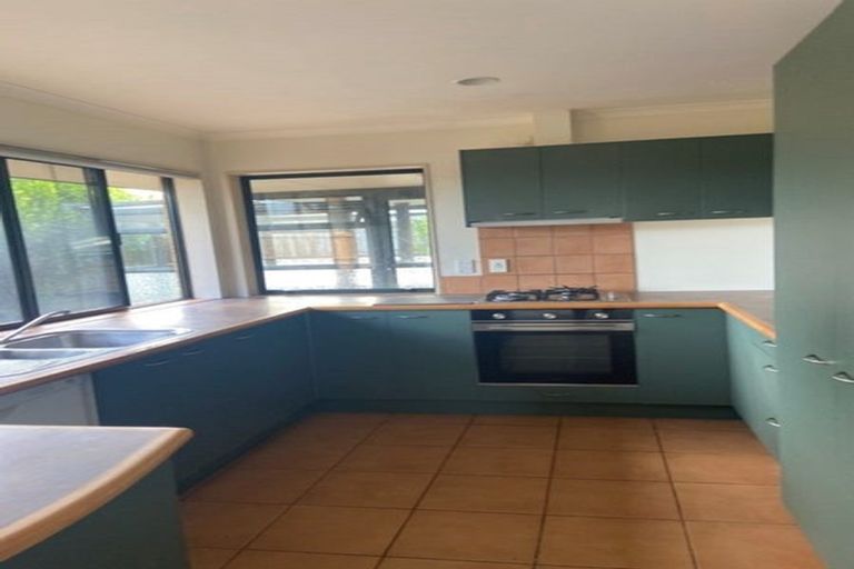 Photo of property in 1/11 Carniew Place, Dannemora, Auckland, 2016