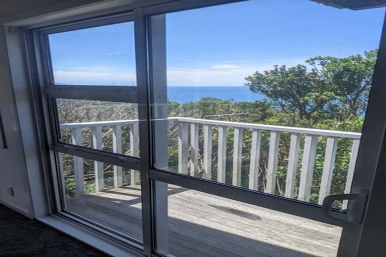Photo of property in 19a Raroa Place, Pukerua Bay, 5026