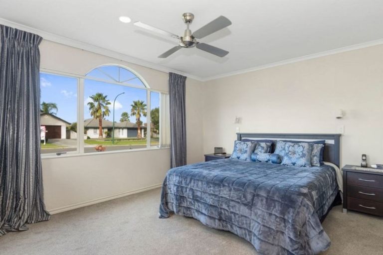 Photo of property in 28 Calypso Drive, Papamoa Beach, Papamoa, 3118