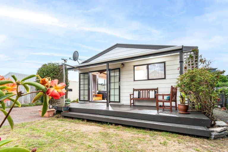 Photo of property in 14 Aparima Avenue, Miramar, Wellington, 6022