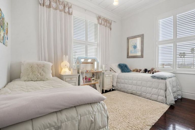 Photo of property in 63 Tainui Road, Devonport, Auckland, 0624