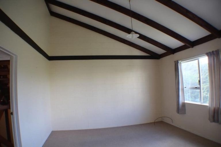 Photo of property in 3/4 Narbada Crescent, Khandallah, Wellington, 6035