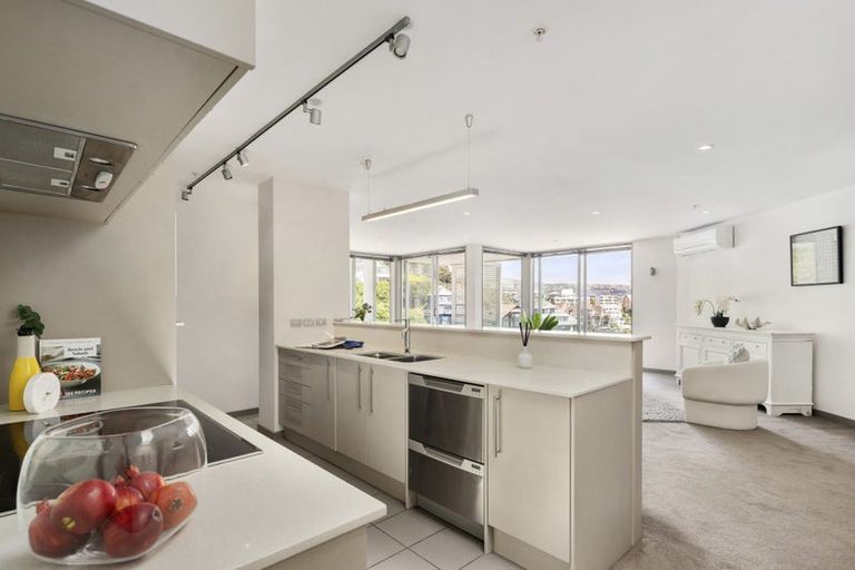 Photo of property in Alto Apartments, 3a/22 Telford Terrace, Oriental Bay, Wellington, 6011