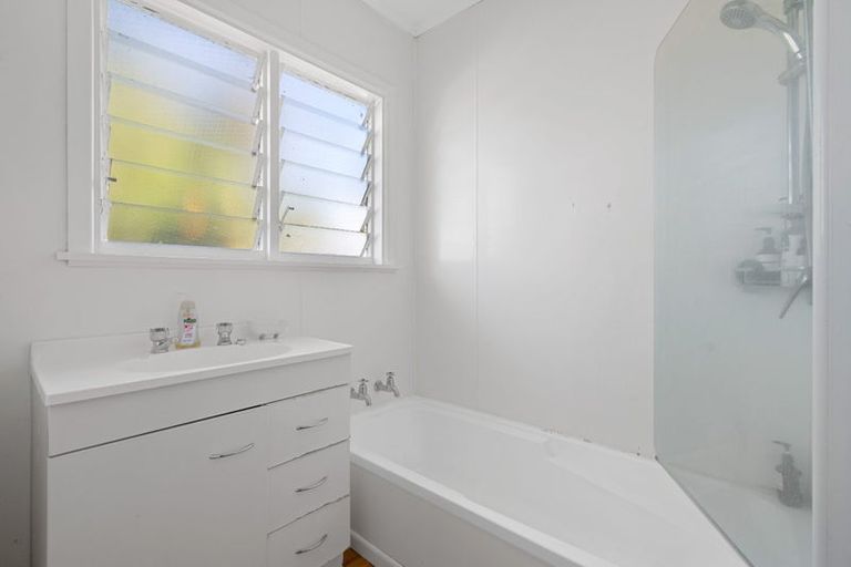 Photo of property in 11 Main Street, Greytown, 5712