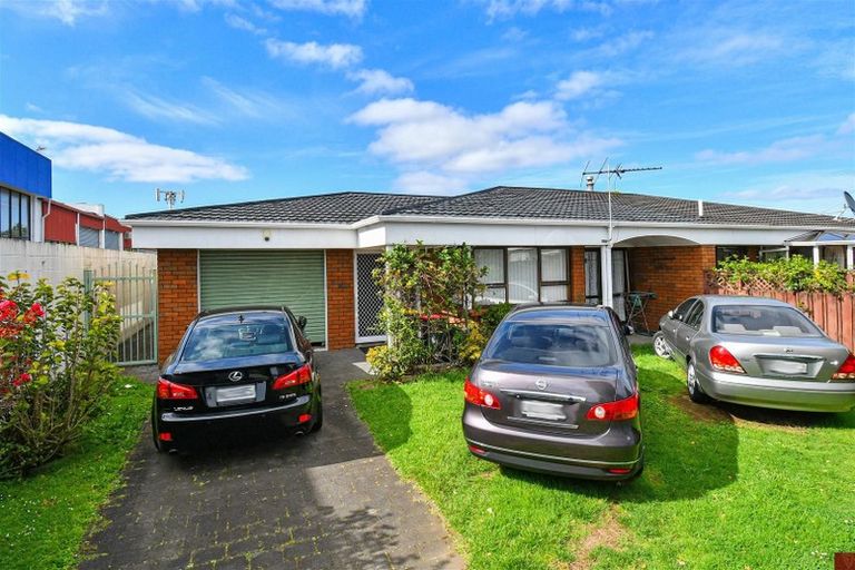 Photo of property in 2/14 Puhinui Road, Manukau, Auckland, 2104
